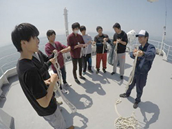かごしま丸が早稲田大学及び本学法文学部の学生を対象とした共同利用乗船実習を実施しました