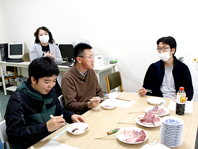 品質評価室での試食会