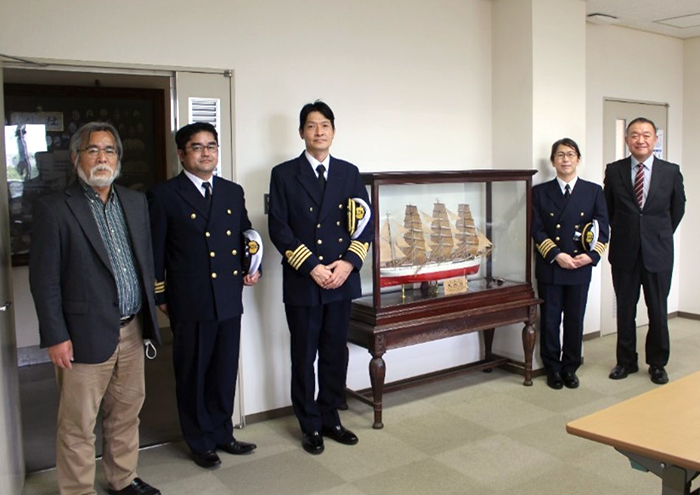 独立行政法人海技教育機構　練習船「日本丸」船長らが鹿大水産学部を訪問